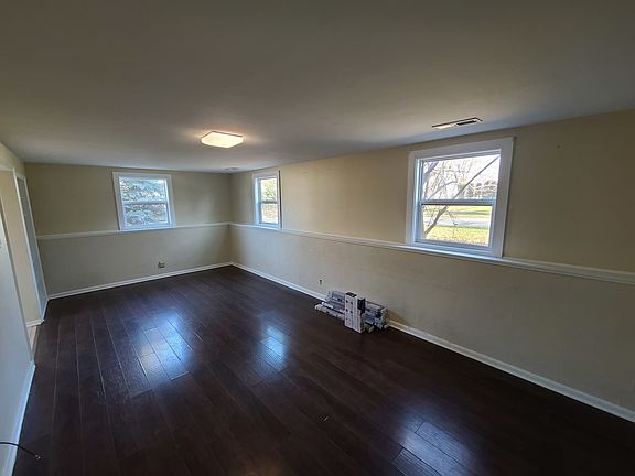 3rd image of 1973 Belaire Ln