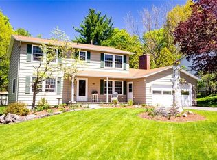 4574 Red Fox Dr, Manlius, NY
