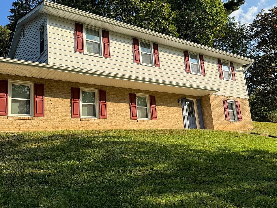 1st image of 3070 Rogers Ave