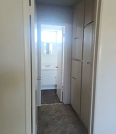 5th image of 15120 Victory Blvd #0B-1Ba-400Sqft