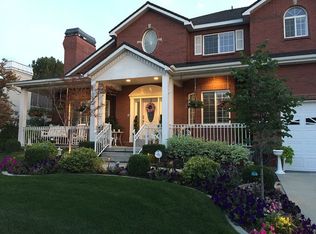 446 E Spruce Glen Rd, Murray, UT 84107