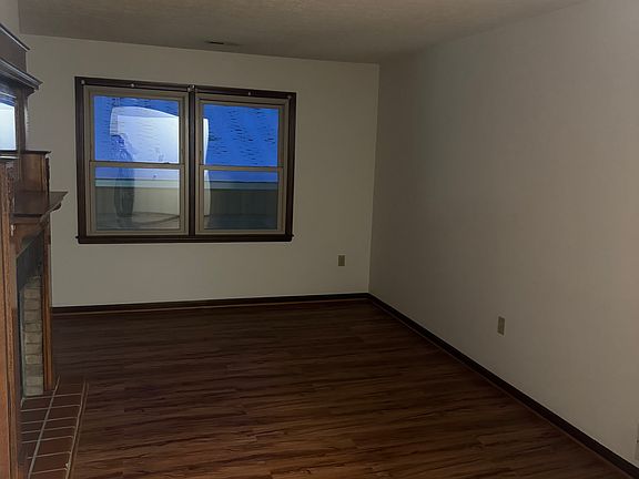 3rd image of 426 W Harrison Ave #4