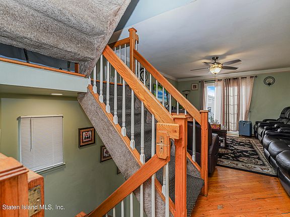 4th image of 315 Travis Ave