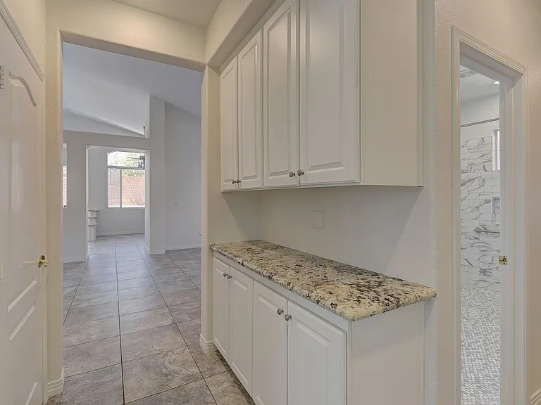 8437 Willowleaf Ct — Photo 21