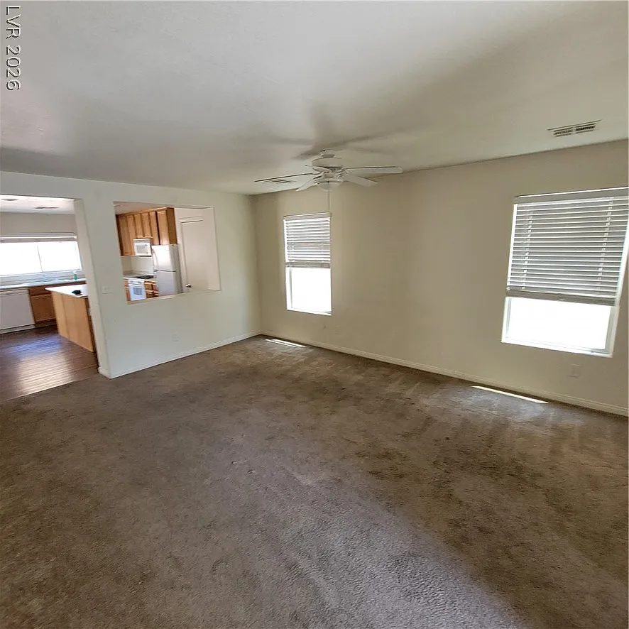 3 bed, 2.5 bath, 1550 sqft, $2,000 — Photo 4