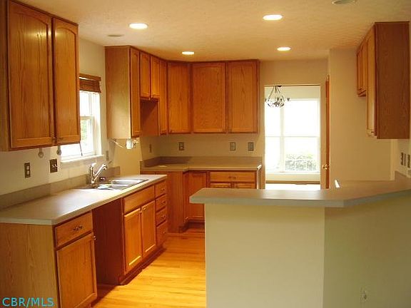 4th image of 6827 Park Mill Dr