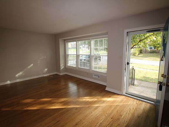 5th image of 12303 Ridge Crest Dr