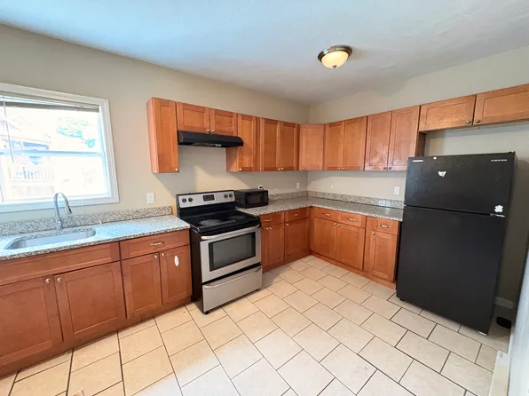 190 Washington St APT 3R, Lynn, MA 01902