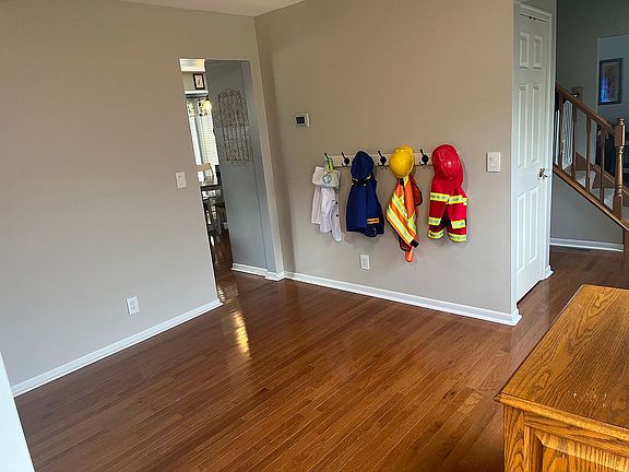 4th image of 1838 Mountainview Ct