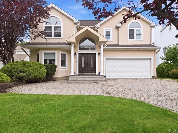 7 Laurel Lane, Old Westbury, NY 11568