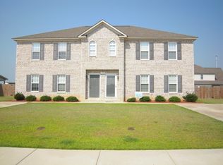 305 S Square Dr #B, Winterville, NC 28590