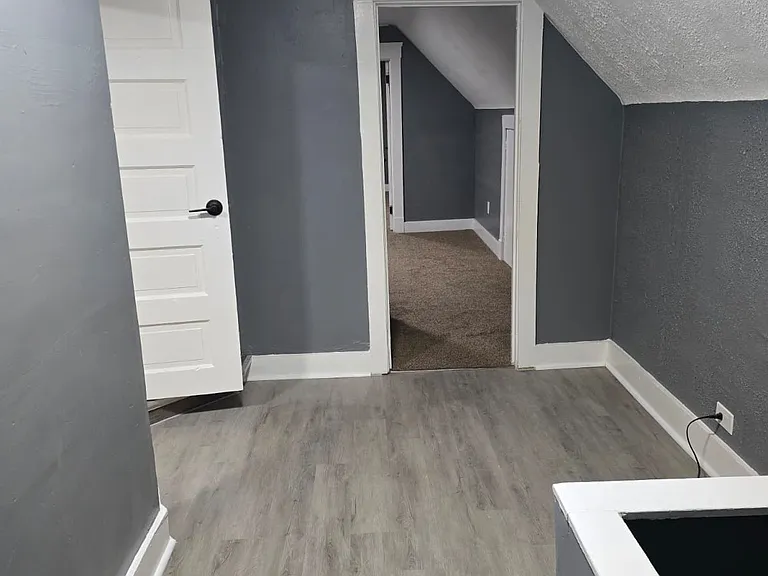 1512 E 118th St #3 — Photo 14