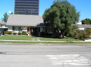 21027 Costanso St, Woodland Hills, CA 91364
