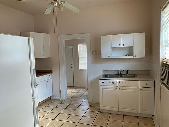 4th image of 919 E 20th Ave APT B