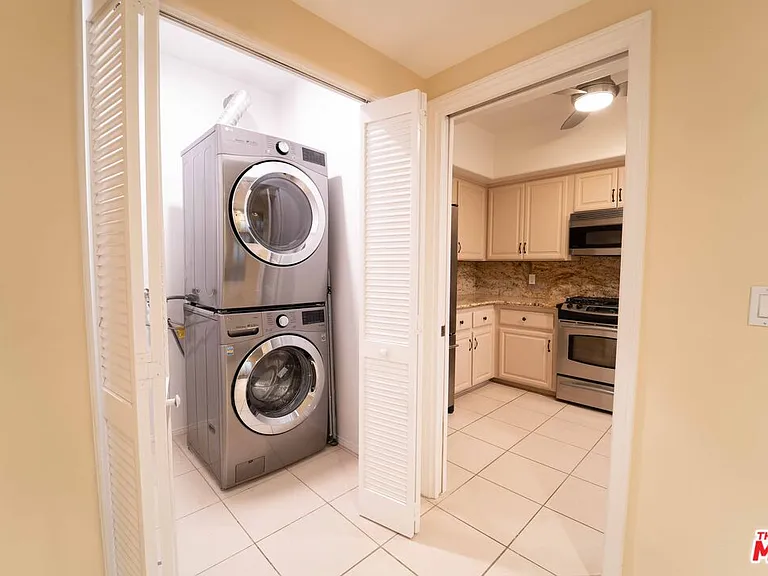 12011 Goshen Ave #202 — Photo 3