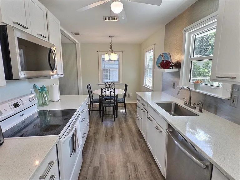 1431 Paloma Ln — Photo 7