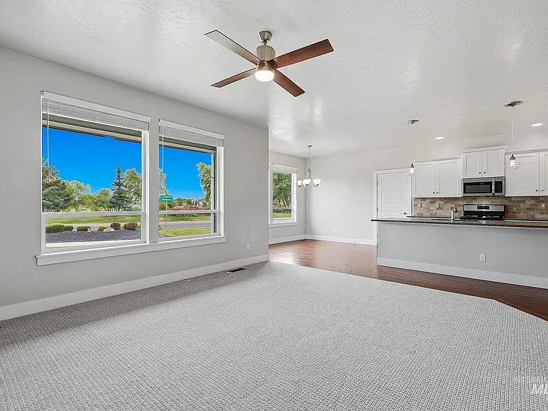 1231 N Seven Golds Ave — Photo 6