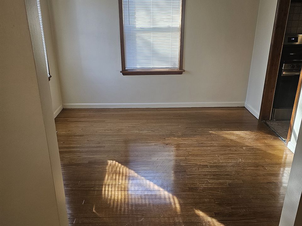 Dining Room with Ceiling fan