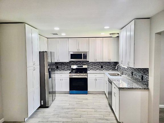 5th image of 6010 Honey Ln