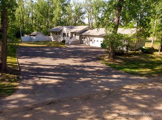 1121 Carvell Ln, Washburn, ND 58577