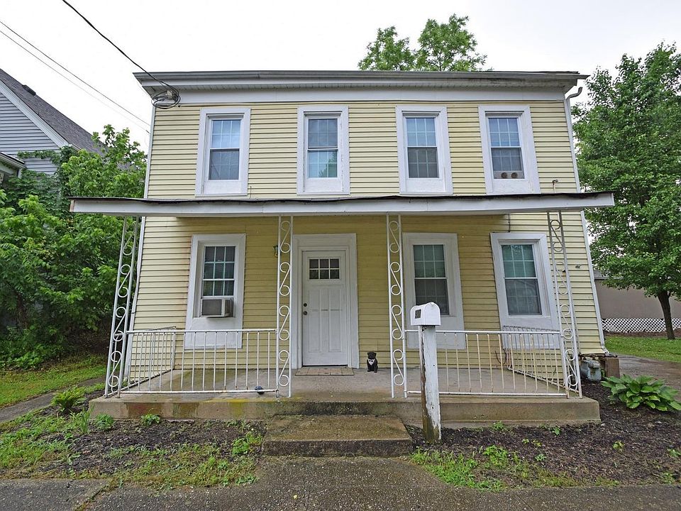 1st image of 907 Front St