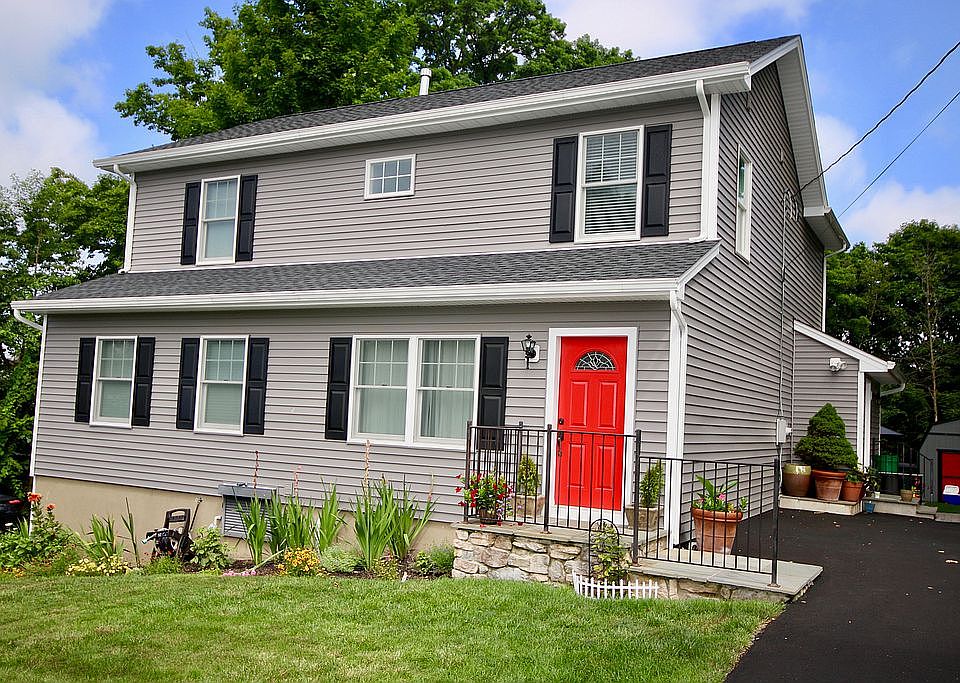 1st image of 30 Vine St