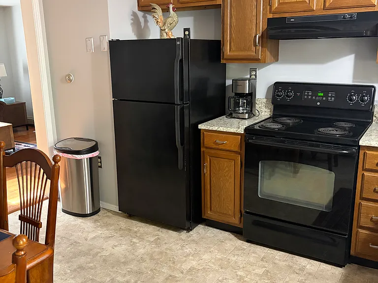 34 Lake Ave — Photo 15