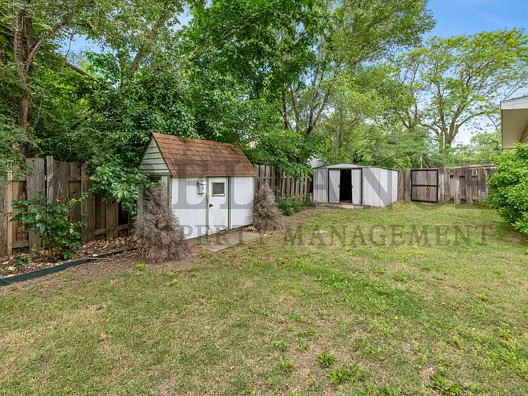 614 N Brownthrush Ln — Photo 7