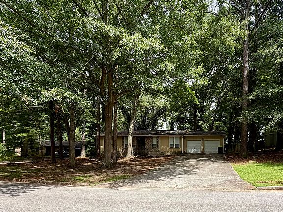 3rd image of 7670 Glen Devon Rd