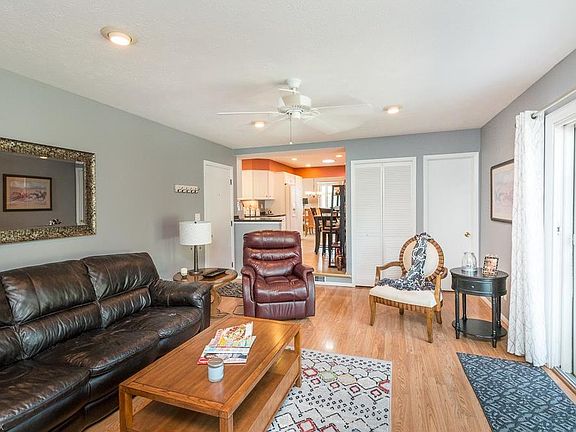 4th image of 7861 E Linden Ln
