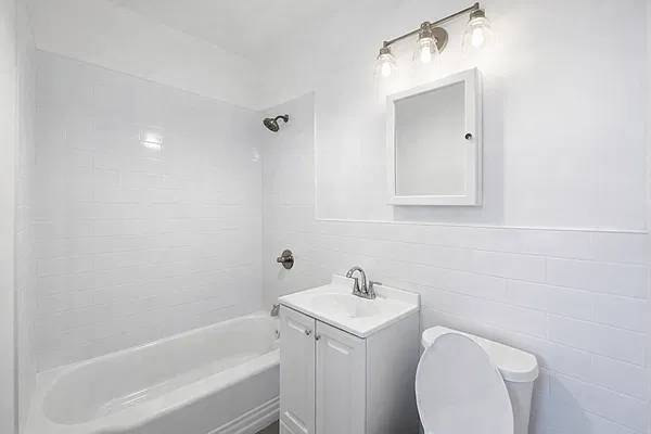 Bathroom, photo 2
