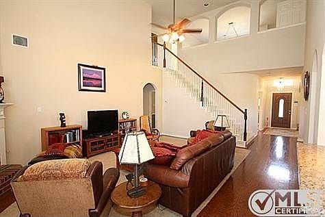 5th image of 1825 Mountain Laurel Ln