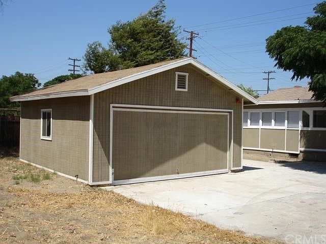 2nd image of 8448 Juniper Ave