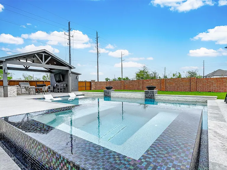 9903 Regal Bend Dr — Photo 38