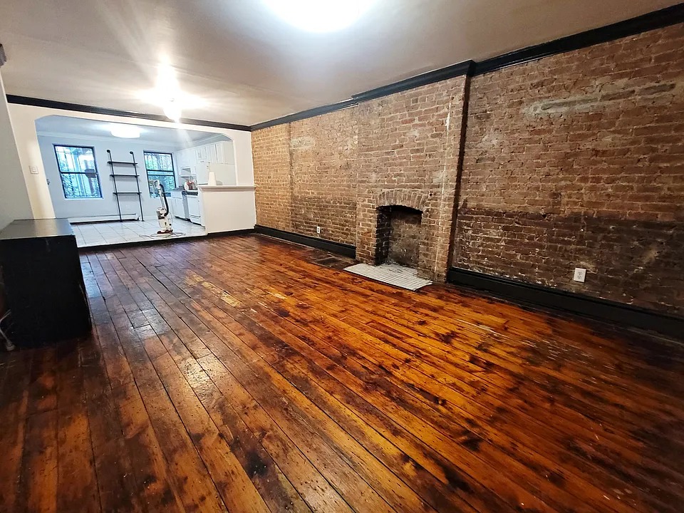 148 Quincy St #GROUND
