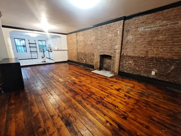 148 Quincy Street image 1 of 12