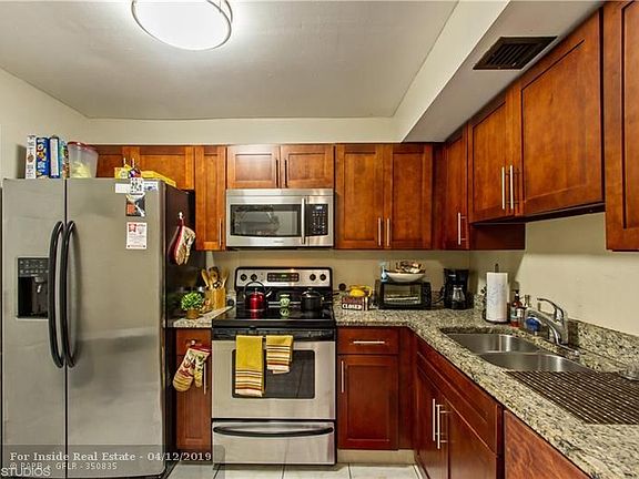 3rd image of 3600 NW 21st St APT 208