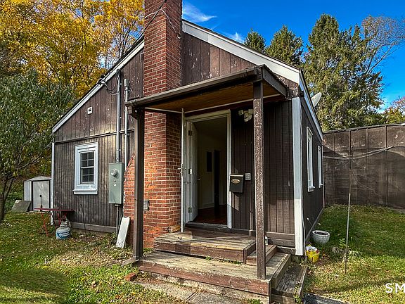 2nd image of 1024 Federal Rd