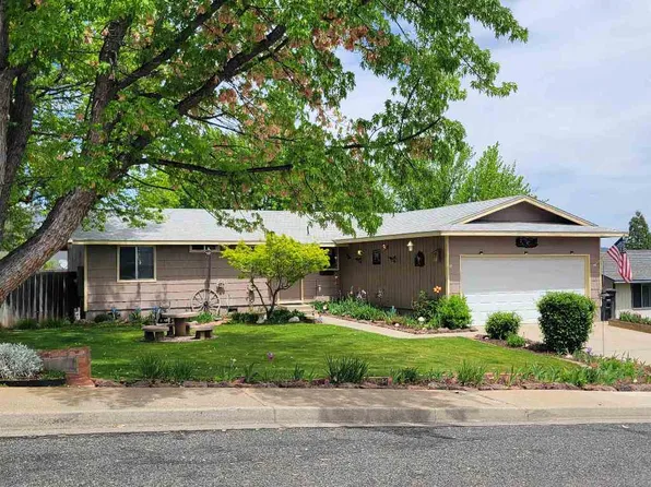 714 Lewis St, Yreka, CA 96097