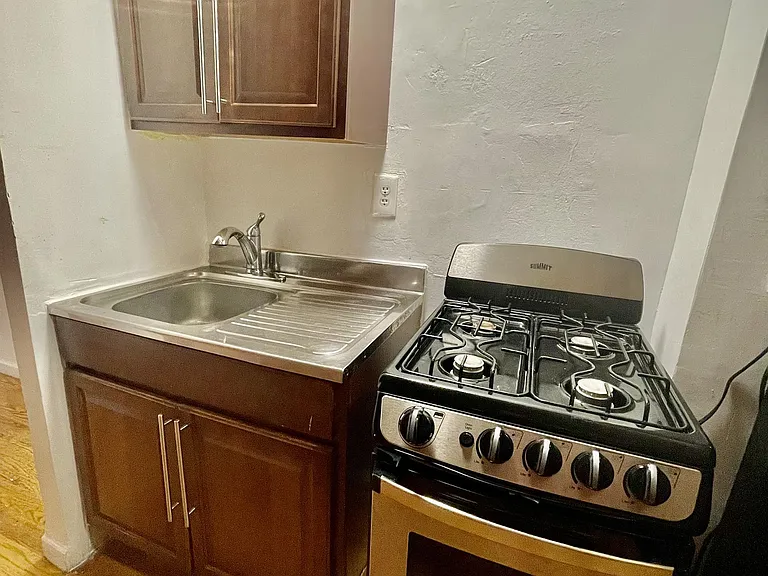 260 W 135th St #1A — Photo 8