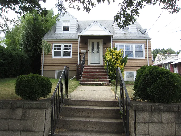 377 Westminster Pl #2 — Photo 1