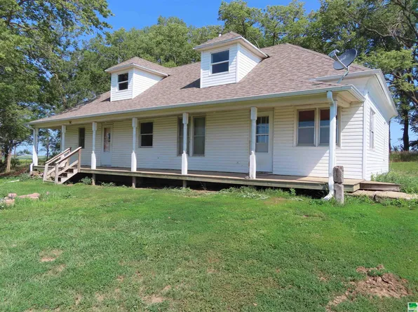 18354 Fir Ave, Akron, IA 51001