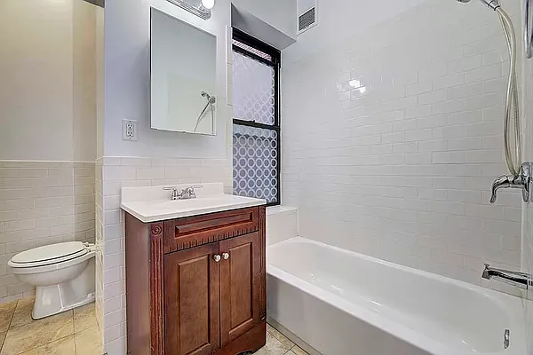 Rented by REAL New York | media 12