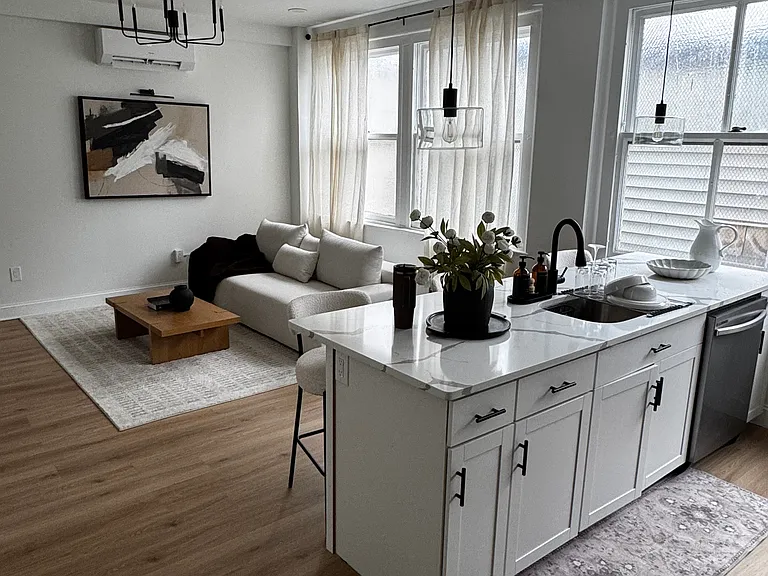 148 Barrett St — Photo 6