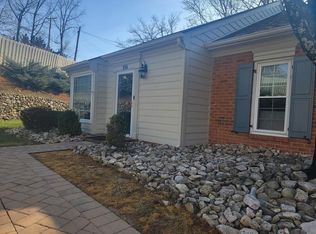 856 Stonegate Ct, Salem, VA 24153
