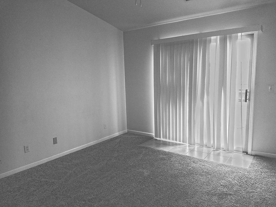 2nd image of 83 Prairie Ave APT 5