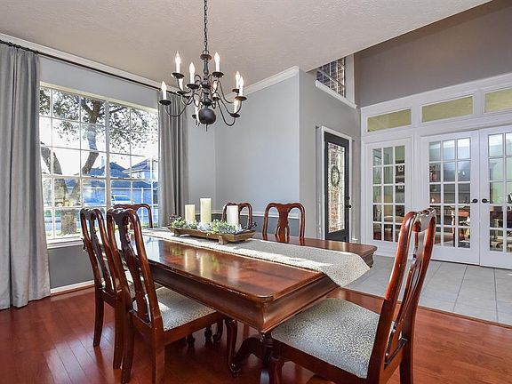 5th image of 3007 Vista Ln