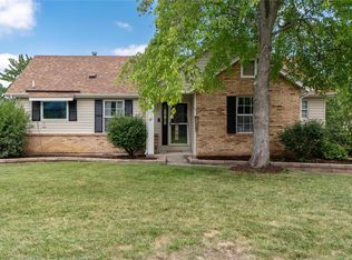 1106 Saddlebrook Ct S, Saint Charles, MO