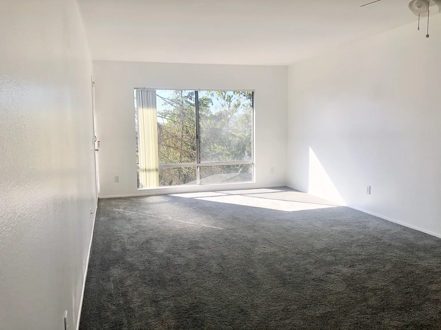 2 bed, 900 sqft, $2,250 — Photo 1