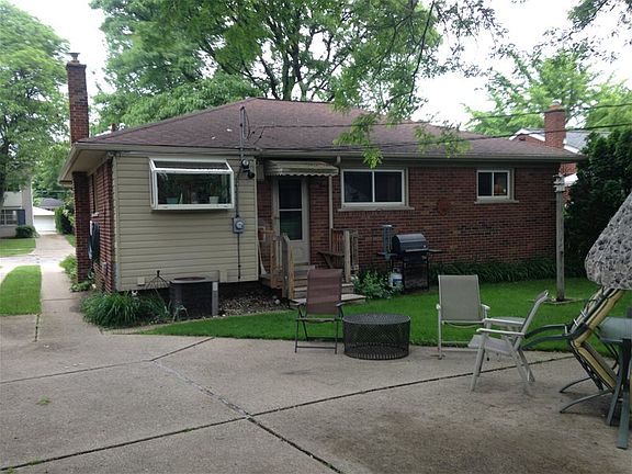 5th image of 1674 Haynes Ave